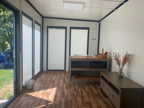 Naturerlebnis Schlafcontainer — hotel in Leutershausen