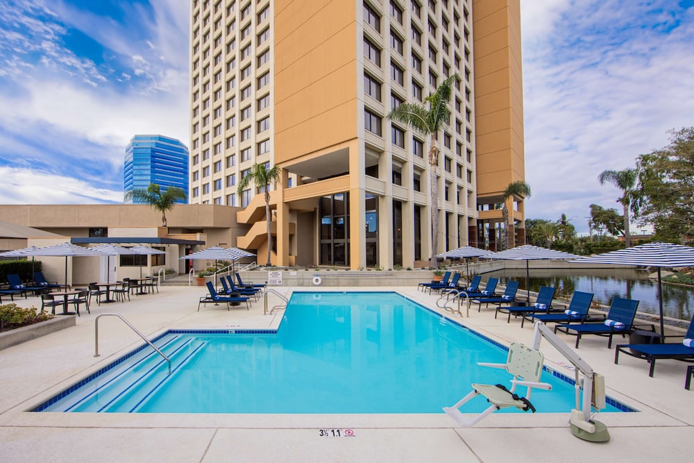 Hotel Fera Anaheim a DoubleTree by Hilton - photo 25