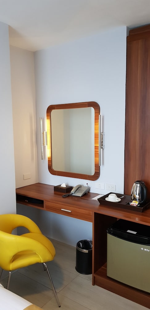 One Central Hotel — Cebu City — photo 5