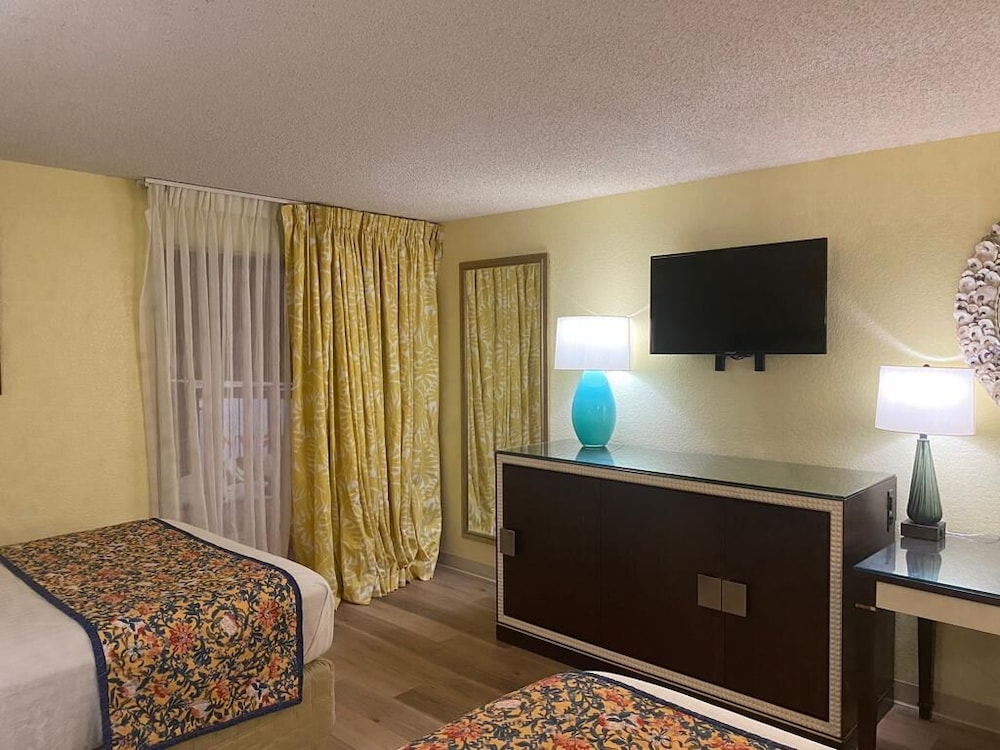Lincoln Inn Express Hotel and Suites - photo 18