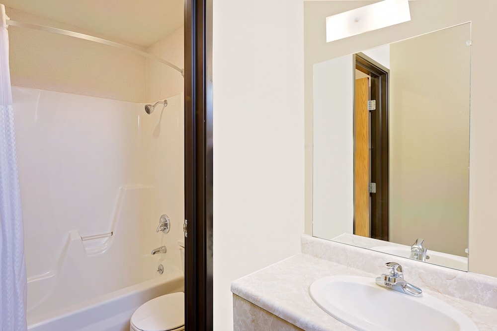 Americas Best Value Inn Onawa - photo 21