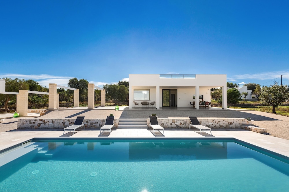 3670 Villa Perlaianca by Perle di Puglia — 4-Star Luxury Hotel in Carovigno, Italy