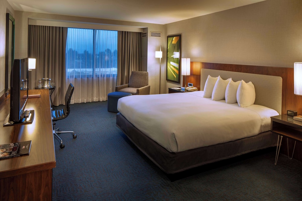Doubletree by Hilton Newark Fremont - photo 28
