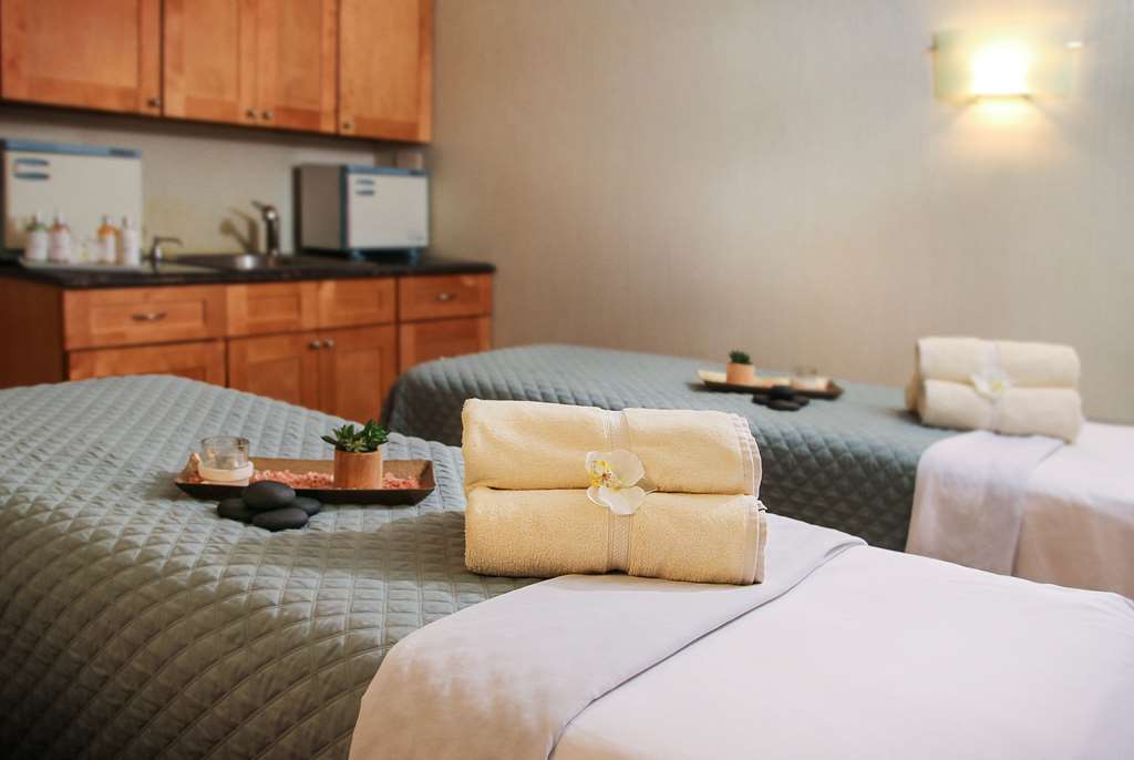 Viana Hotel and Spa Trademark Collection by Wyndham - photo 47
