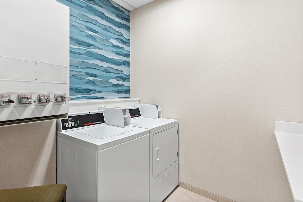 Hampton Inn & Suites Bolingbrook - photo 39