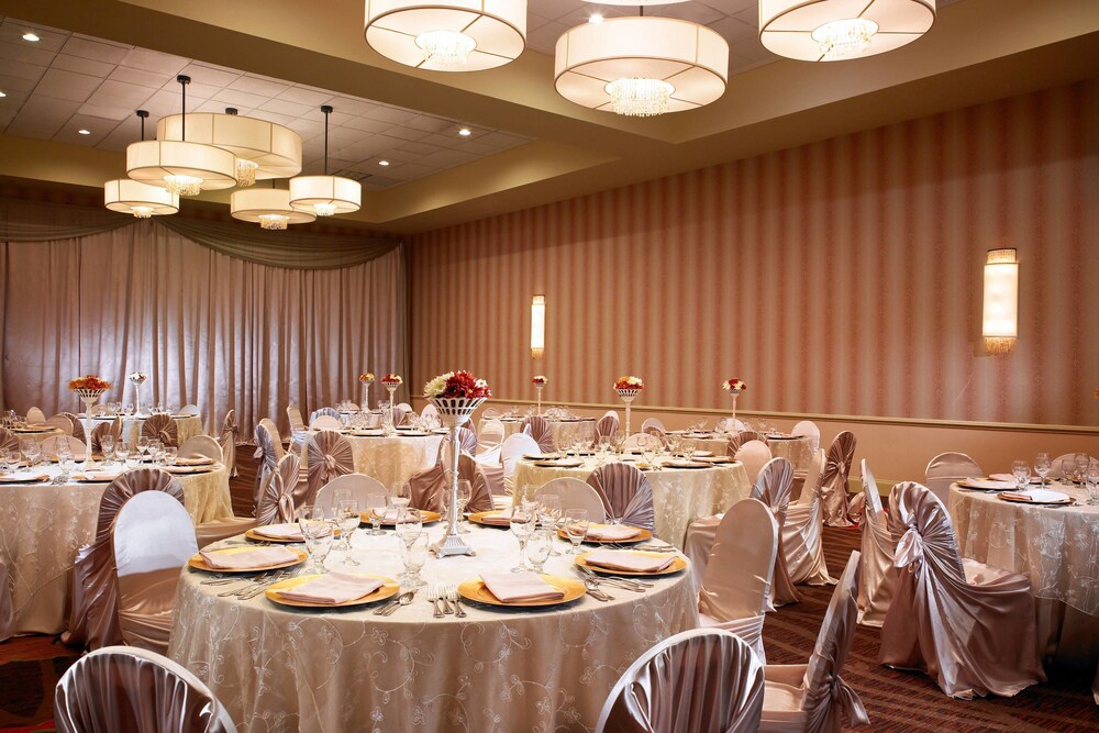 Sheraton Albuquerque Airport Hotel - photo 28