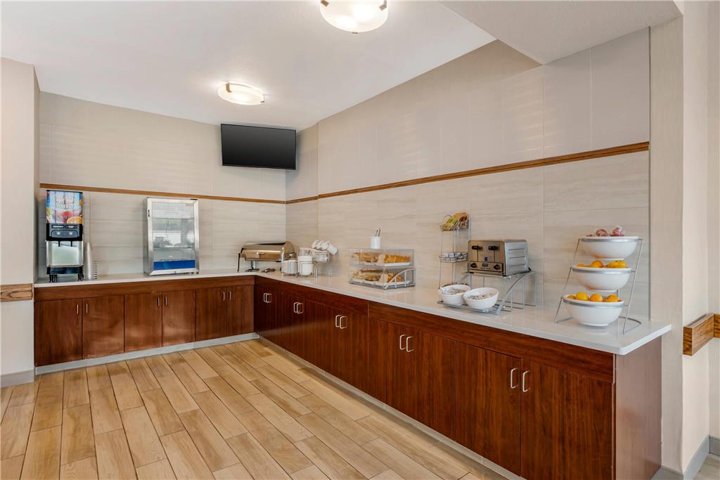 Comfort Inn River's Edge - photo 40