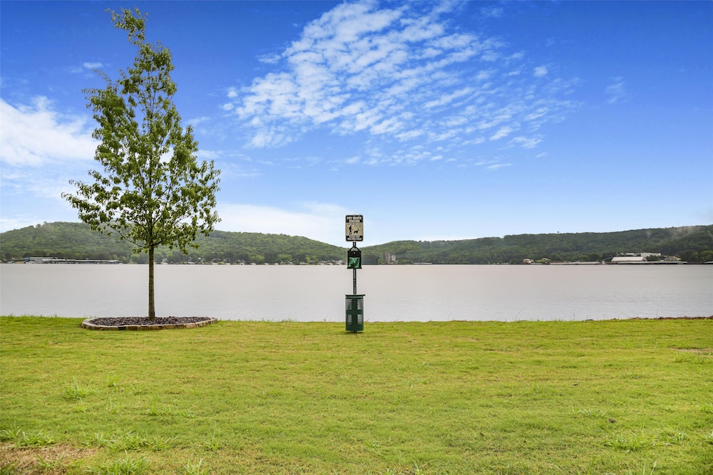 Home2 Suites by Hilton Guntersville - photo 41