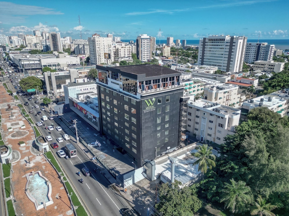 Weston Suites & Hotel — hotel in Santo Domingo