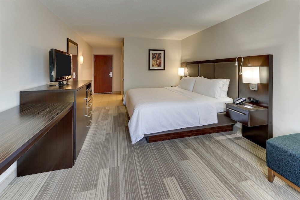 Holiday Inn Express Hotel & Suites Dayton Centerville an IHG Hotel - photo 5
