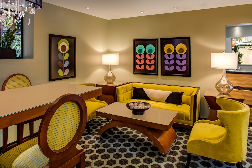 Cormorant Boutique Hotel - photo 2