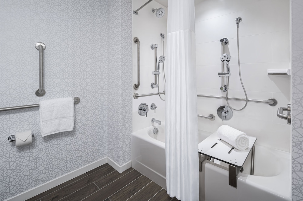 Hampton Inn Boston Woburn - photo 14