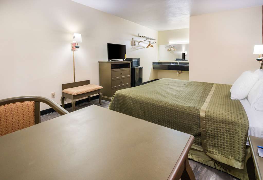 Rodeway Inn Ranger I 20 - photo 7
