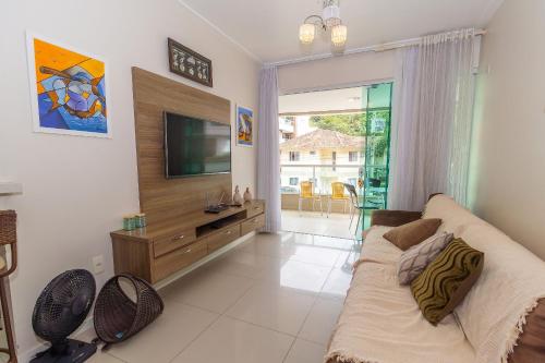 371 Apartamento 3 dormitórios na praia de Bombas