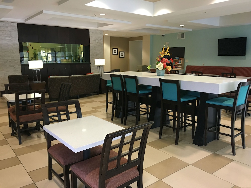 Holiday Inn Express Hotel & Suites Havelock NW N - photo 20