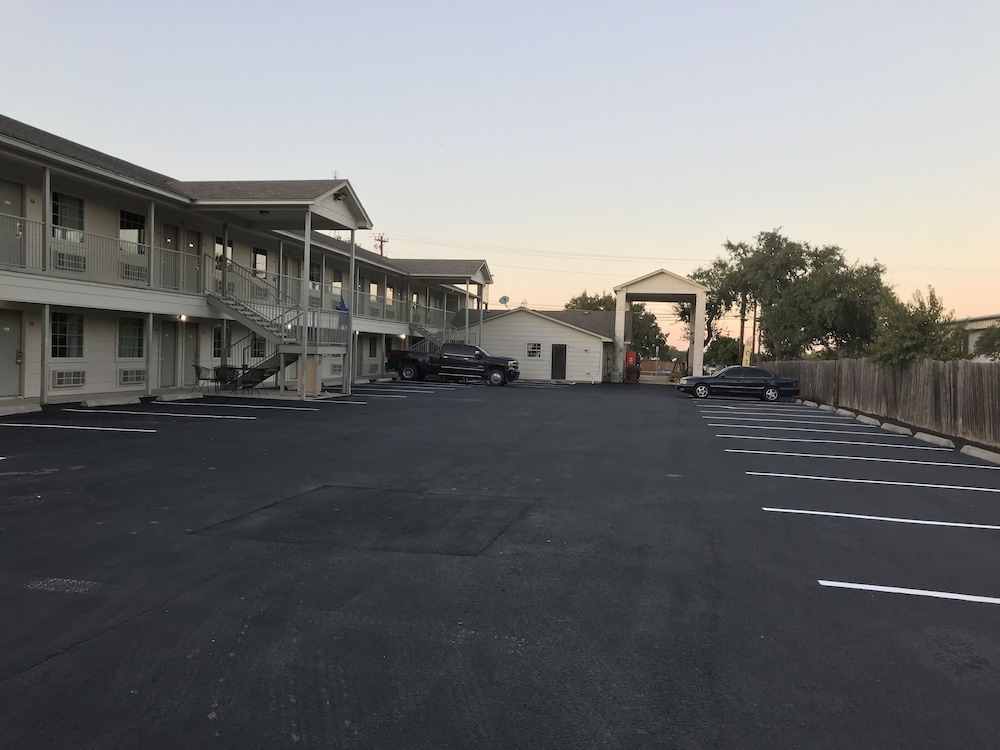 Cedar Creek Inn - photo 33