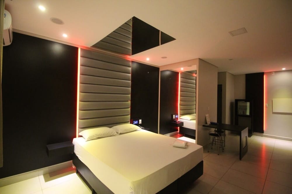 Plaza Motel Adults Only — hotel in Votorantim