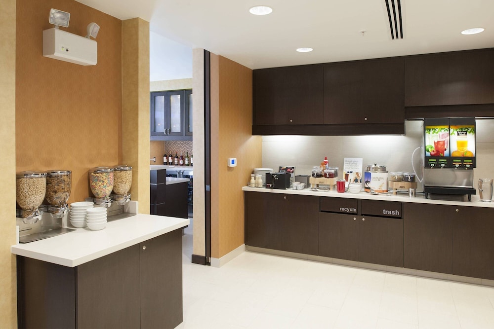 Residence Inn by Marriott Grand Rapids Airport - photo 26
