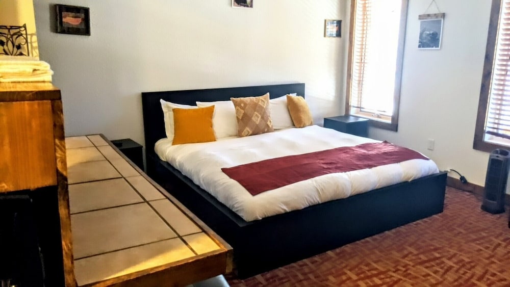 The Green Mountain Falls Lodge - photo 2