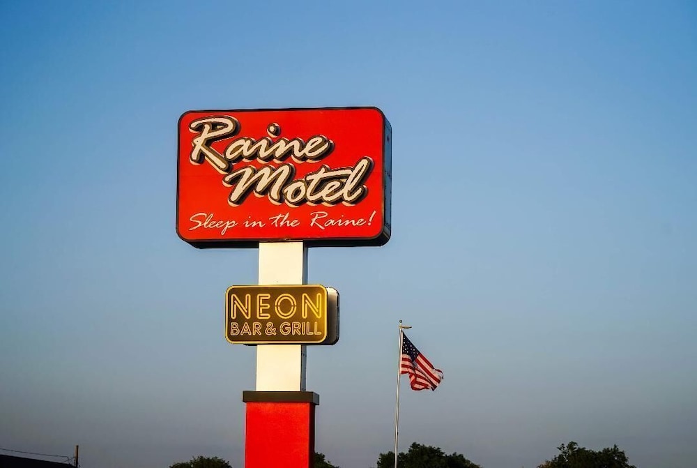Raine Motel - photo 121