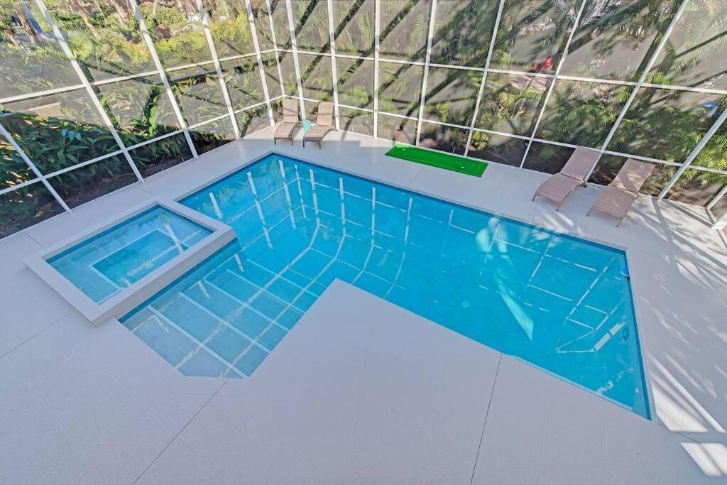 Family friendly with large pool in Sarasota, United States
