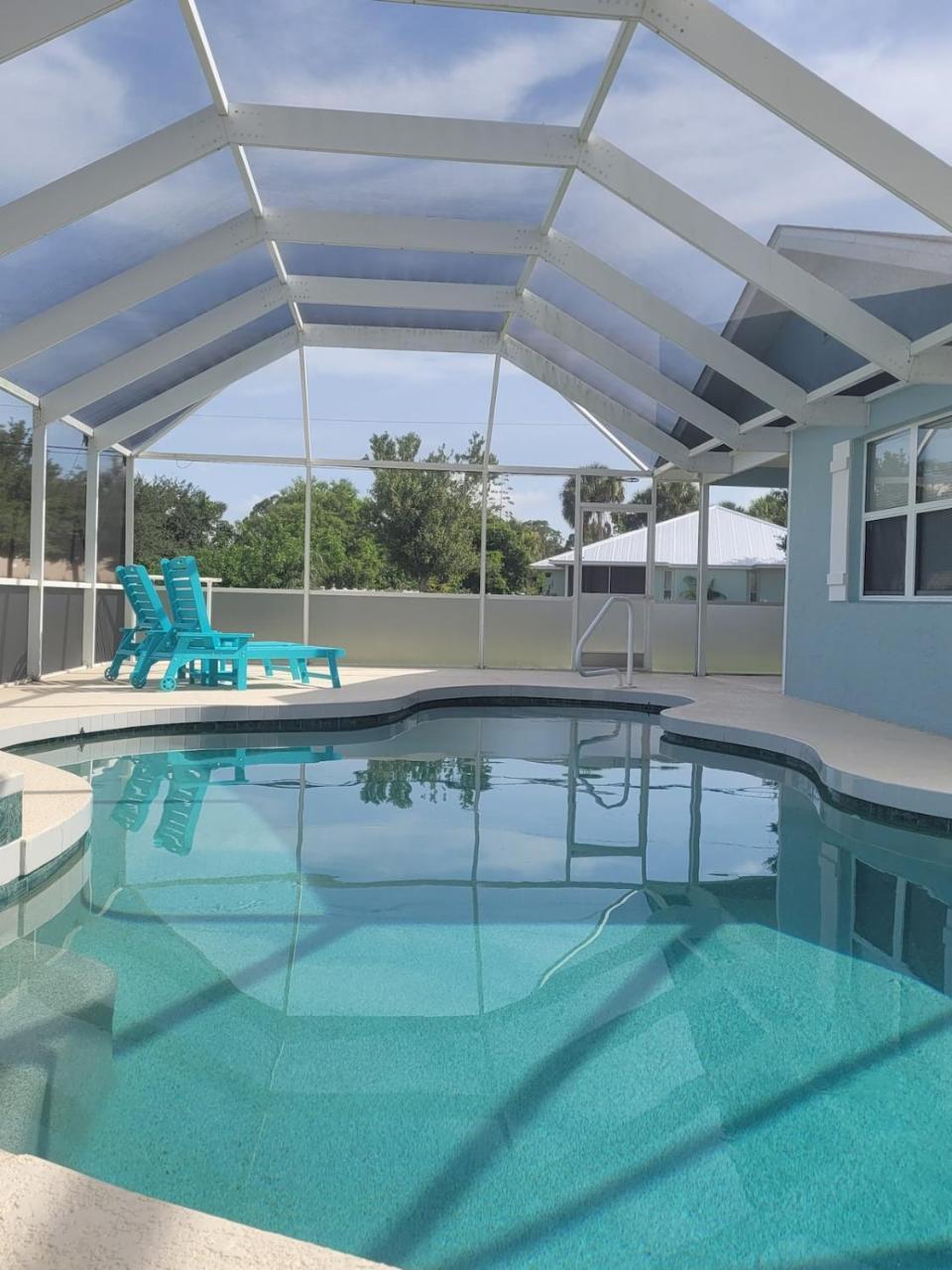 Poolside Paradise Close To Boca Grande pet-friendly hotel Rotonda West