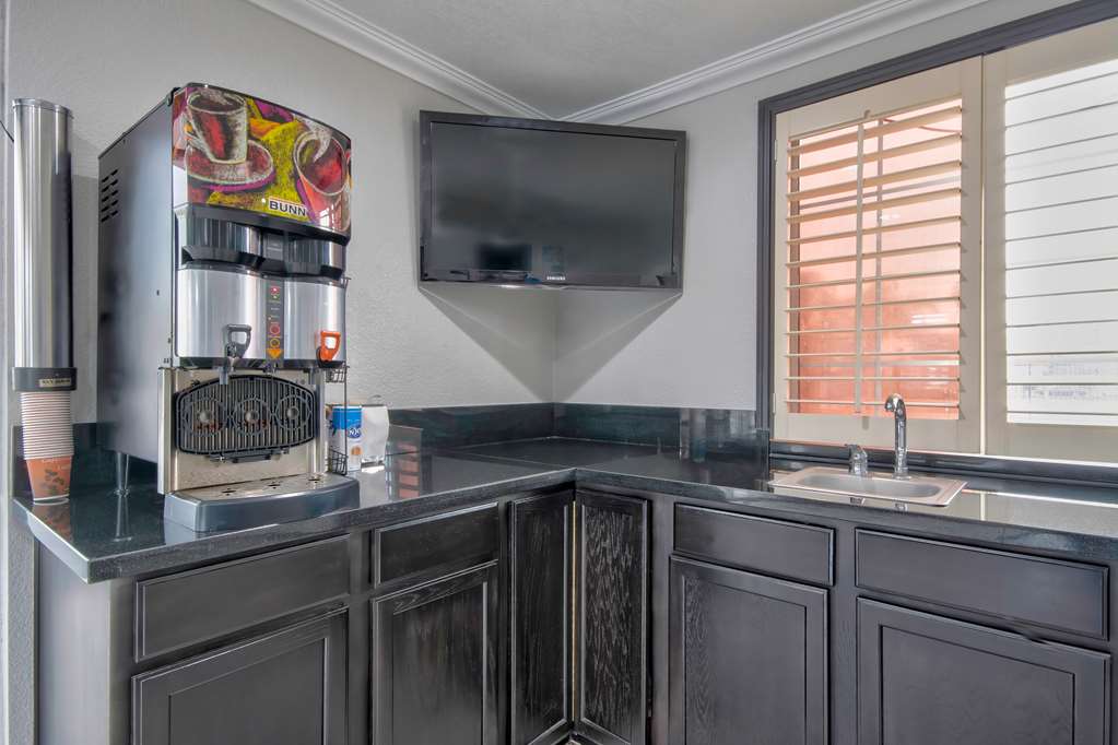 Studio 6 Suites San Bernardino CA - photo 22