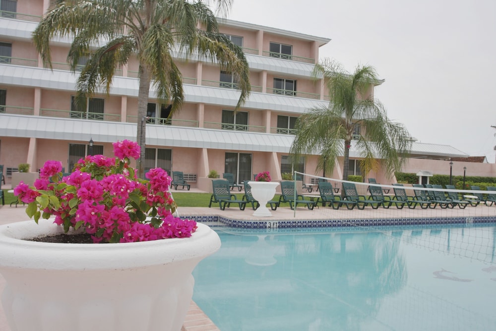 Hotel image of Castaways Resort and Suites
