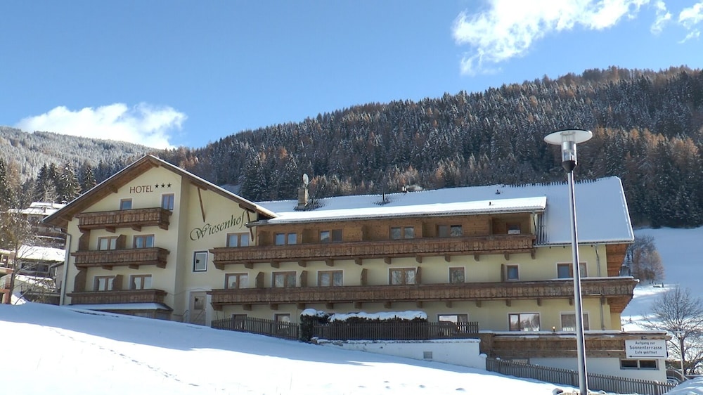 Hotel Wiesenhof — hotel in Mieders