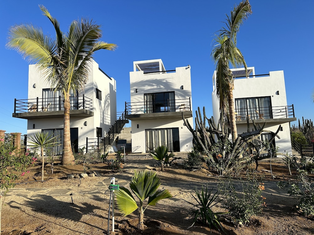 Villas Del Scarlet Cardones — 4-Star Luxury Hotel in El Pescadero, Mexico