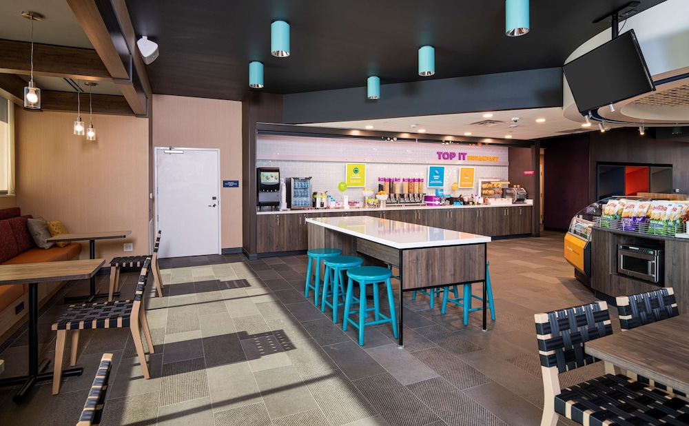 Tru By Hilton Phoenix Glendale Westgate AZ - photo 38