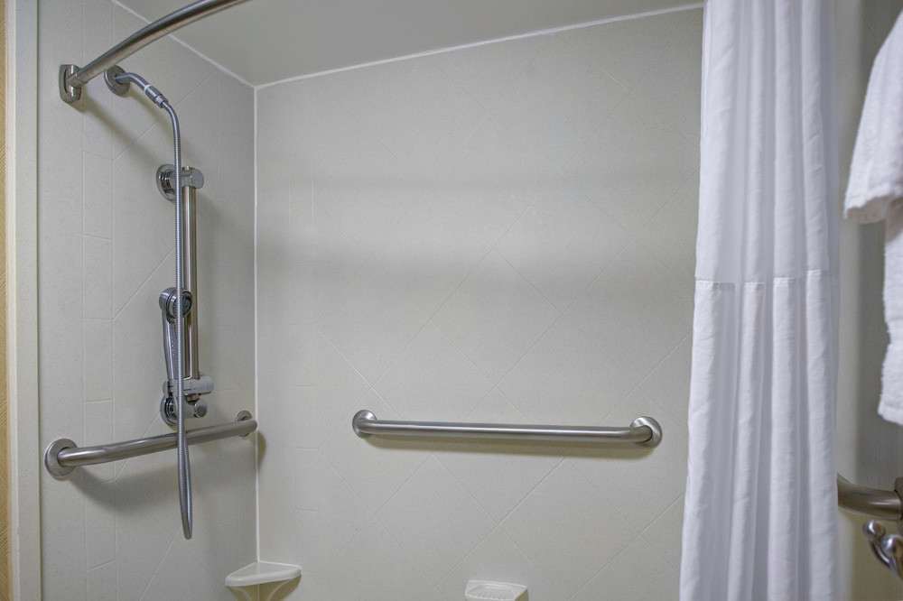 Hampton Inn Starkville Mississippi State University - photo 23