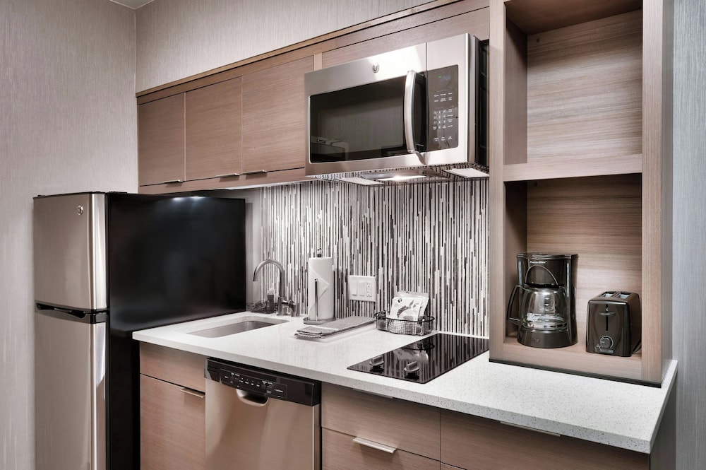 TownePlace Suites by Marriott Los Angeles LAX Hawthorne - photo 16