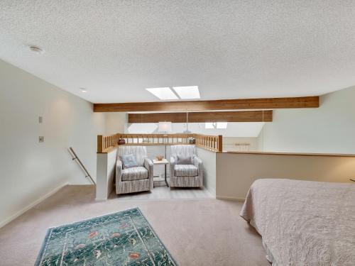 341 Edgewater Inn - photo 11