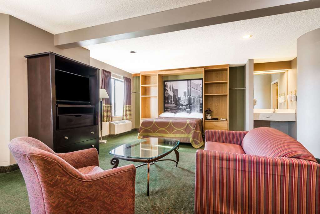 Super 8 by Wyndham Jasper - photo 17