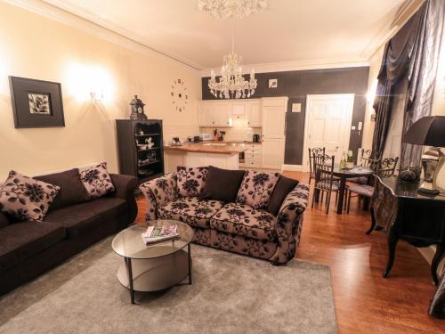 Sneaton Hall Apartment 4 — 4-Star Luxury Hotel in Whitby, United Kingdom