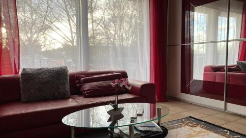 Cosy 3 Zimmer Whg incl großer Wohnküche Smart TV WLAN Eutelsat & Astra Satelliten TV viele Parkplätze vorhanden Langzeitmiete — hotel in Floersheim