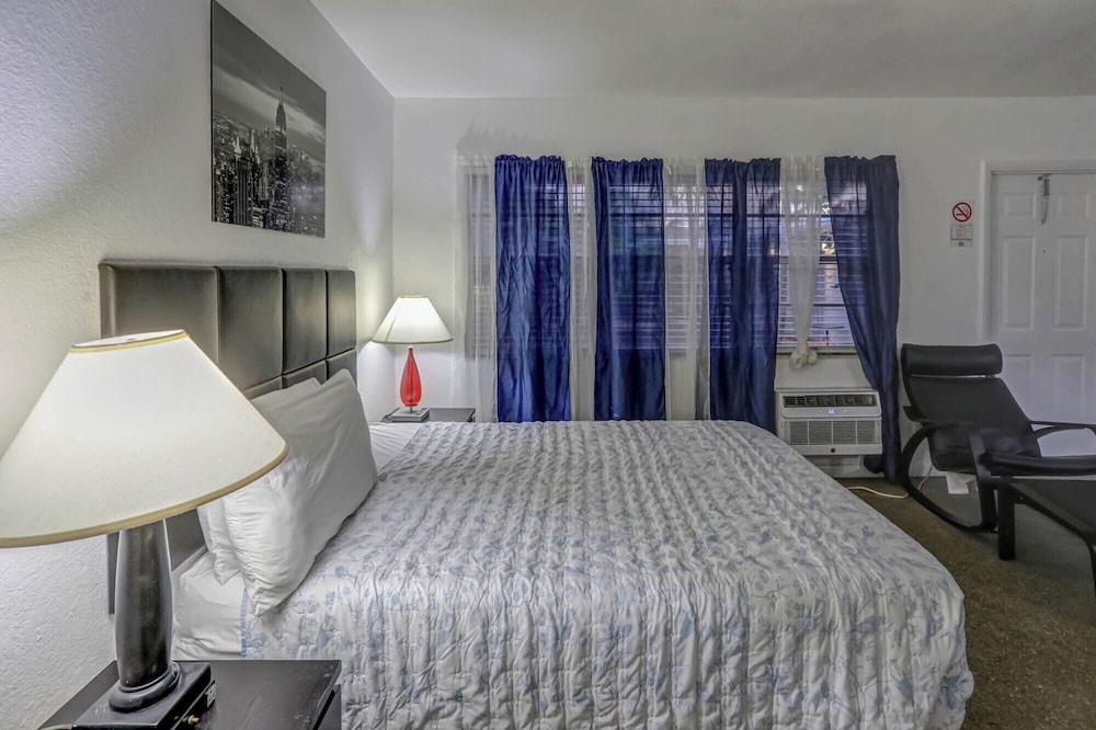 Green Seas Motel - photo 10