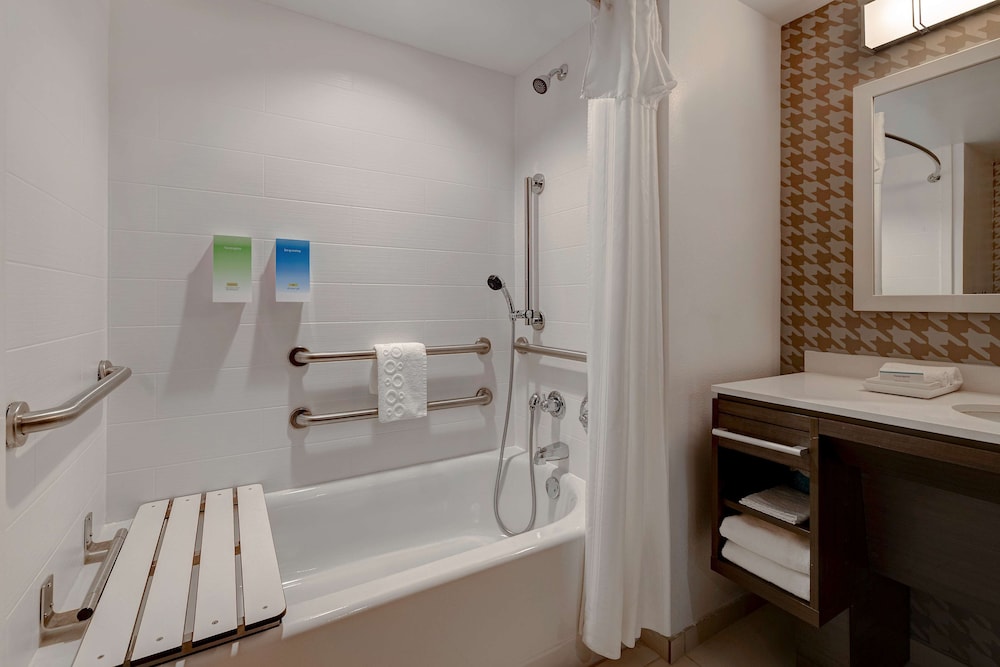 Home2 Suites by Hilton Gulf Breeze Pensacola Area - photo 35