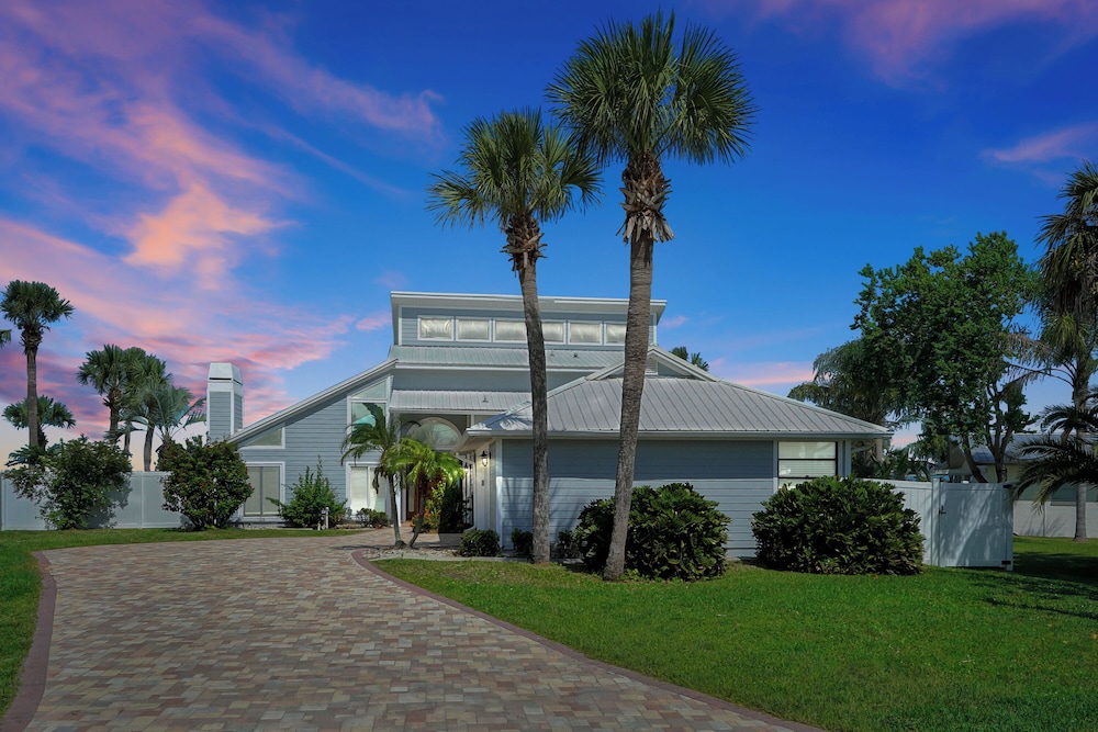 Manatee By The Bay — hotel in Crystal River