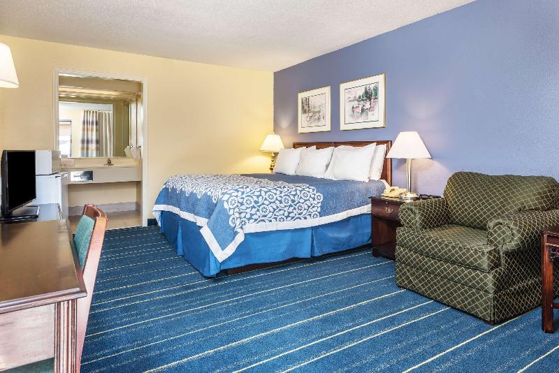 Days Inn by Wyndham South Hill - photo 9