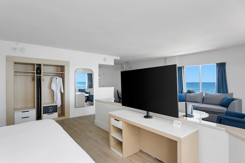 Ocean Sky Hotel and Resort - photo 25
