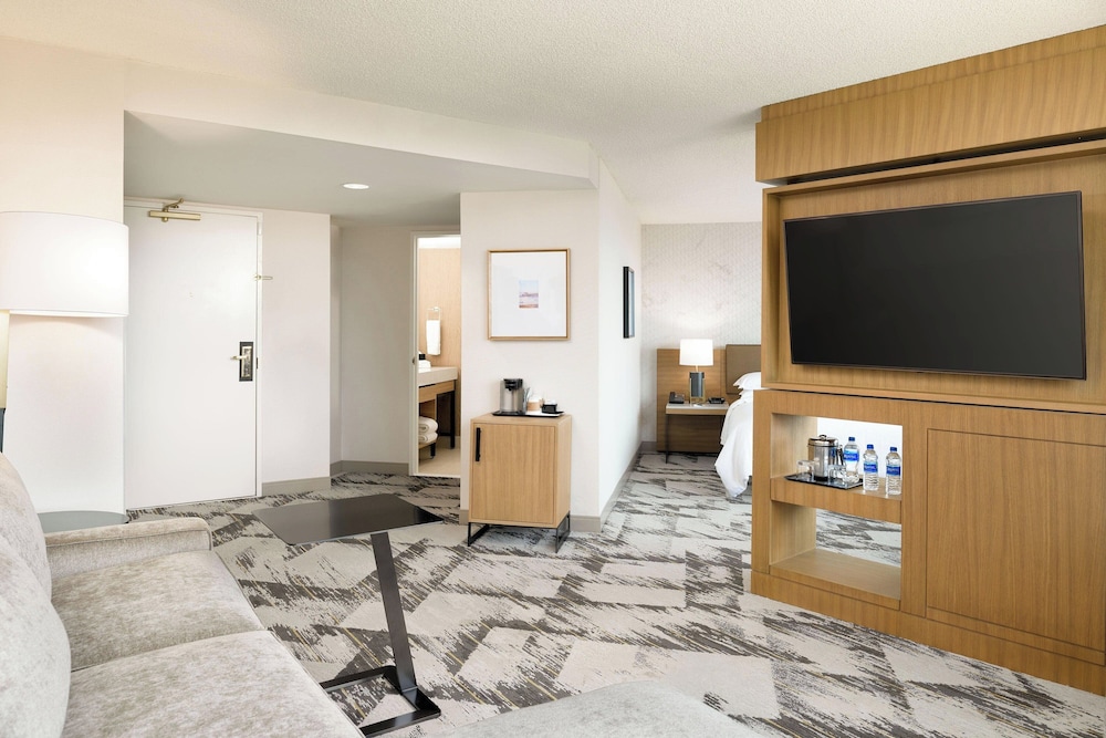 Sheraton Cerritos Hotel - photo 19