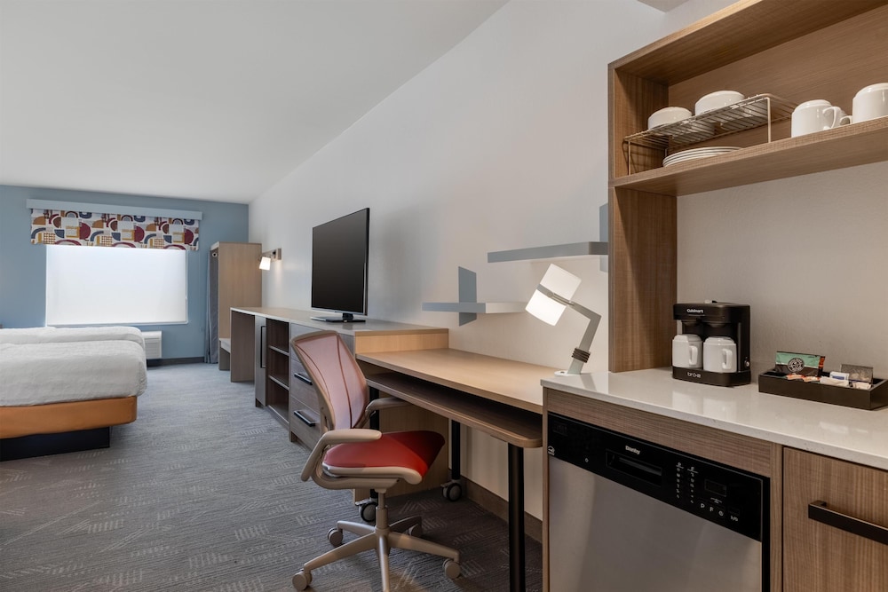 Home2 Suites By Hilton Ames - photo 44