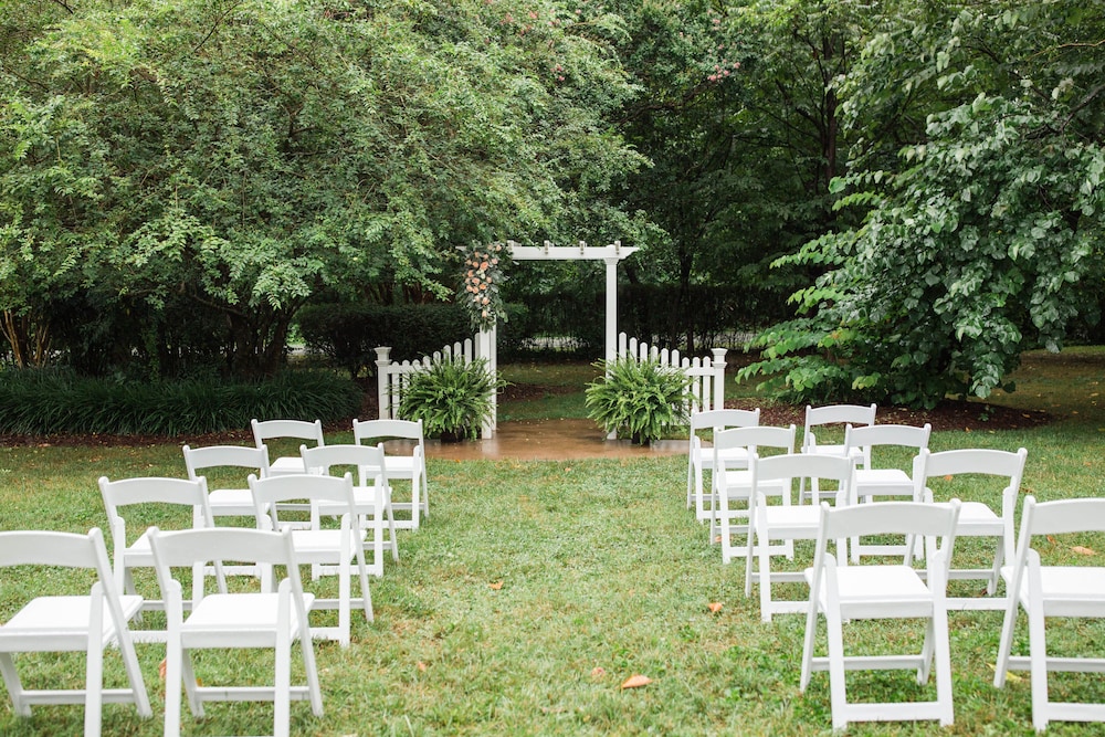 Burke Manor Inn & Pavilion - photo 46