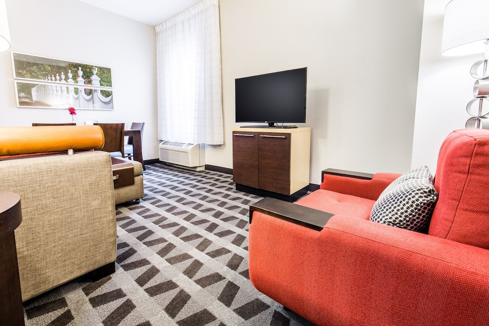 TownePlace Suites by Marriott Gilford - photo 7