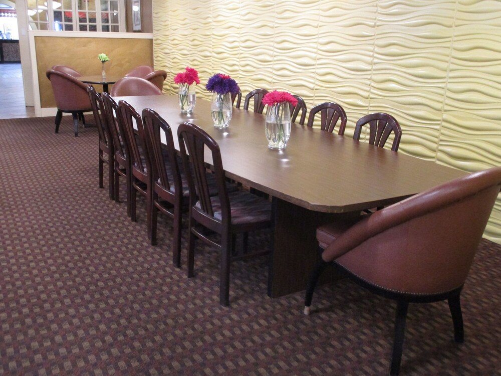 Sioux City Hotel & Conference Center - photo 11