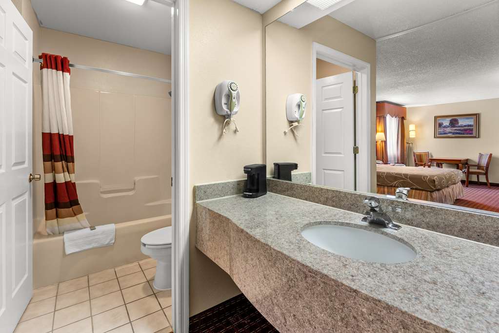Americas Best Value Inn Montezuma - photo 16