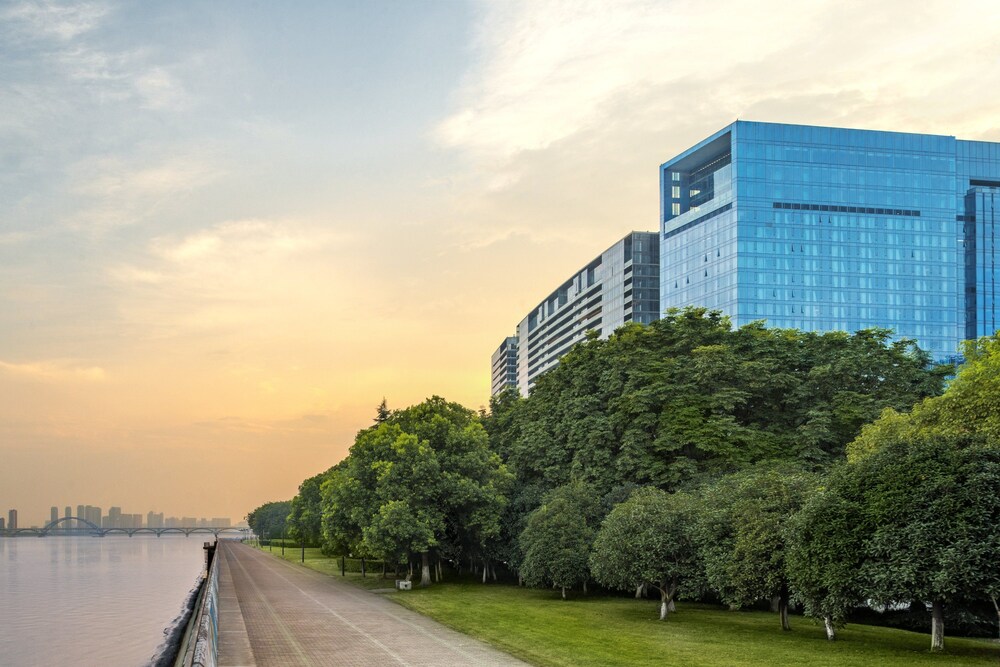 The Azure Qiantang a Luxury Collection Hotel Hangzhou in Hangzhou, People's Republic of China