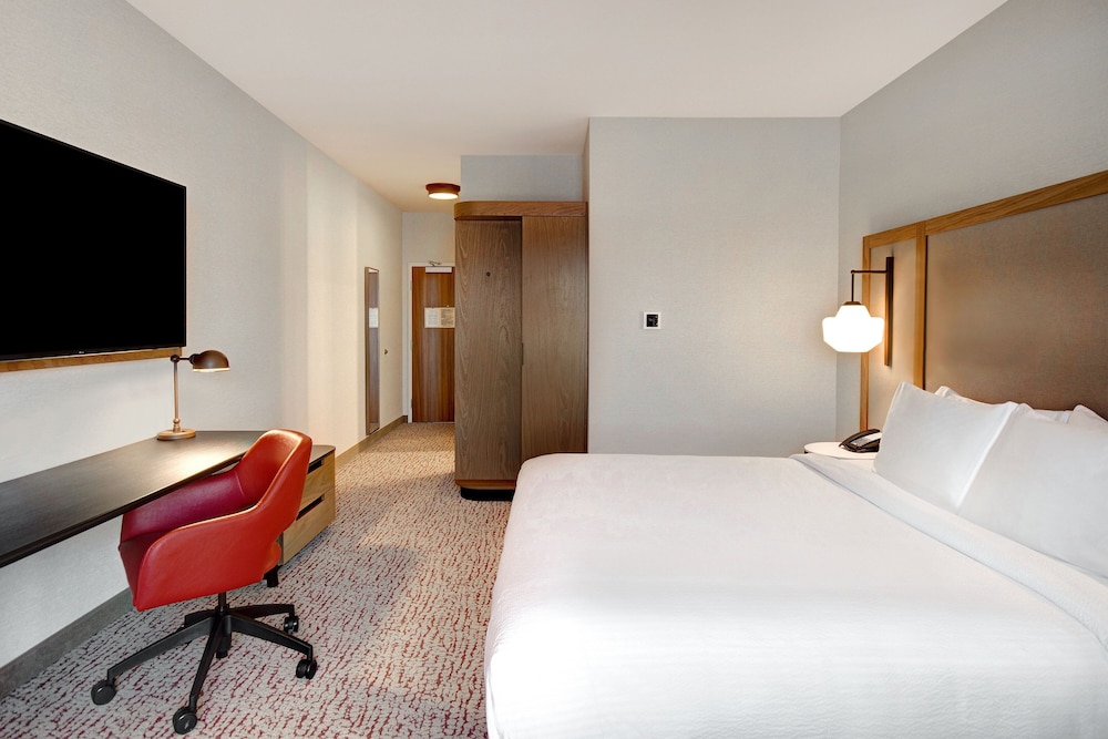 Fairfield by Marriott Inn & Suites Lancaster Palmdale - photo 12